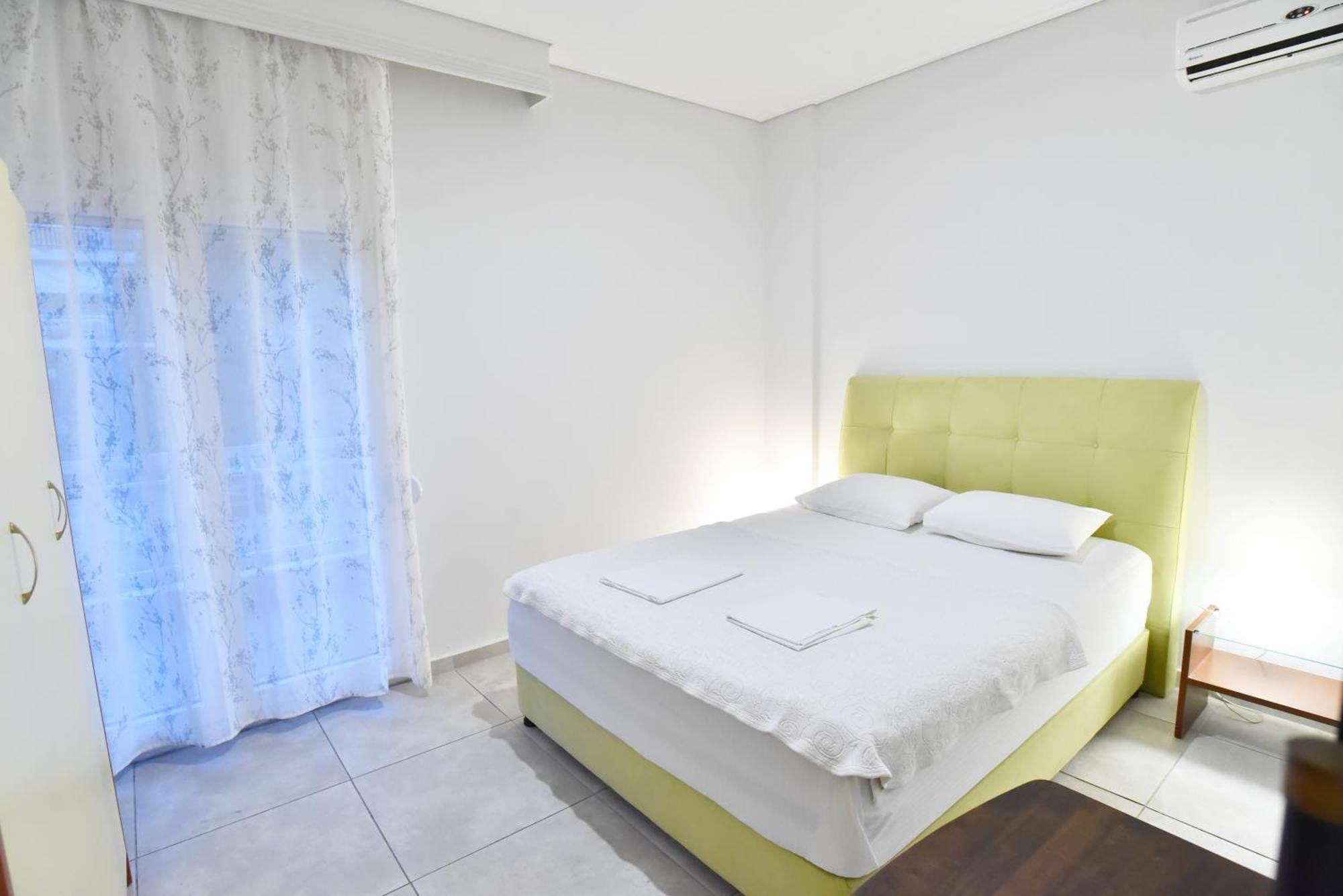 Luca Apartments Palaiontsiflikion Luaran gambar