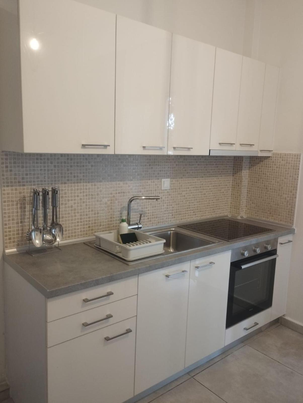Luca Apartments Palaiontsiflikion Luaran gambar