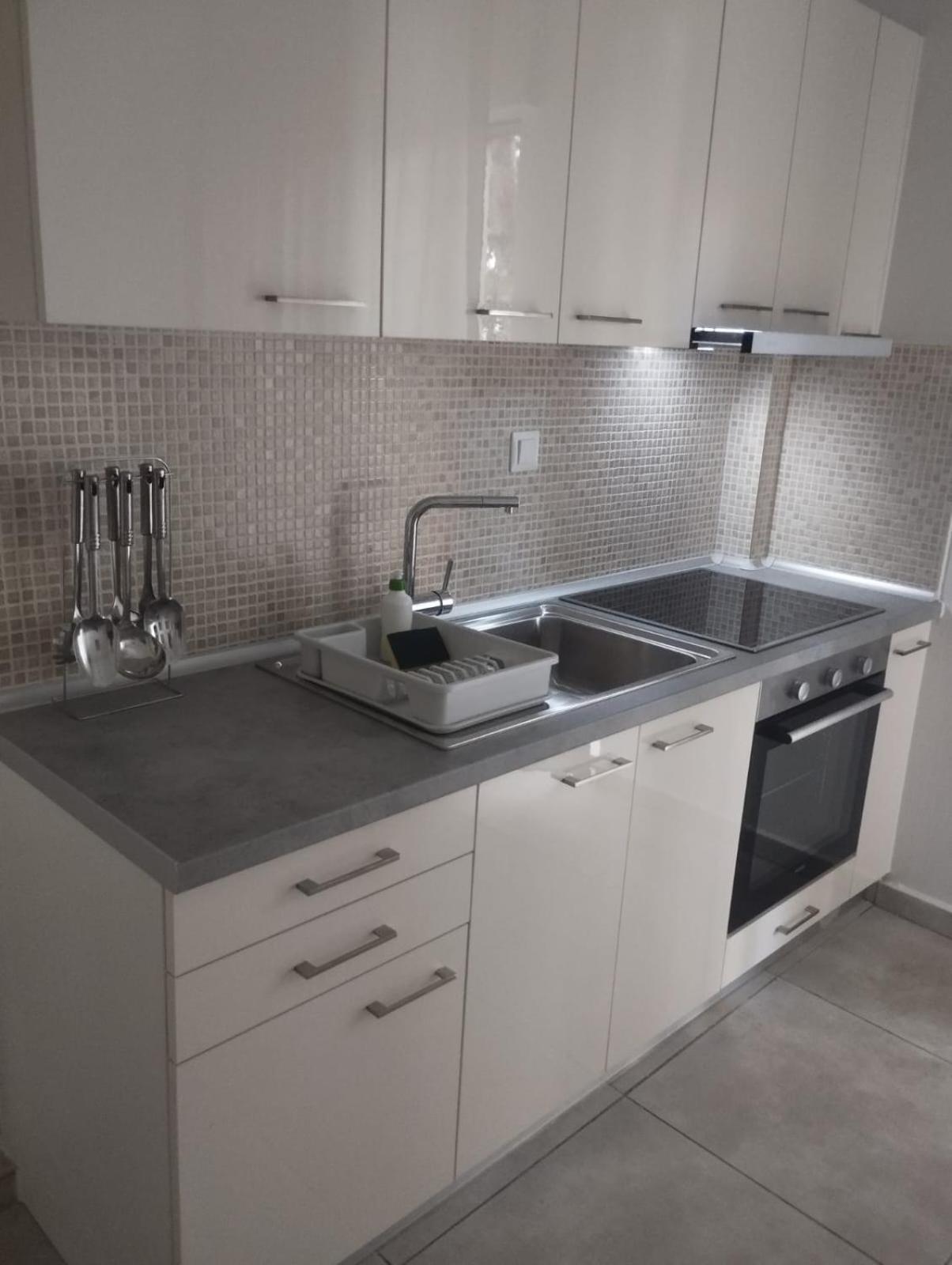 Luca Apartments Palaiontsiflikion Luaran gambar