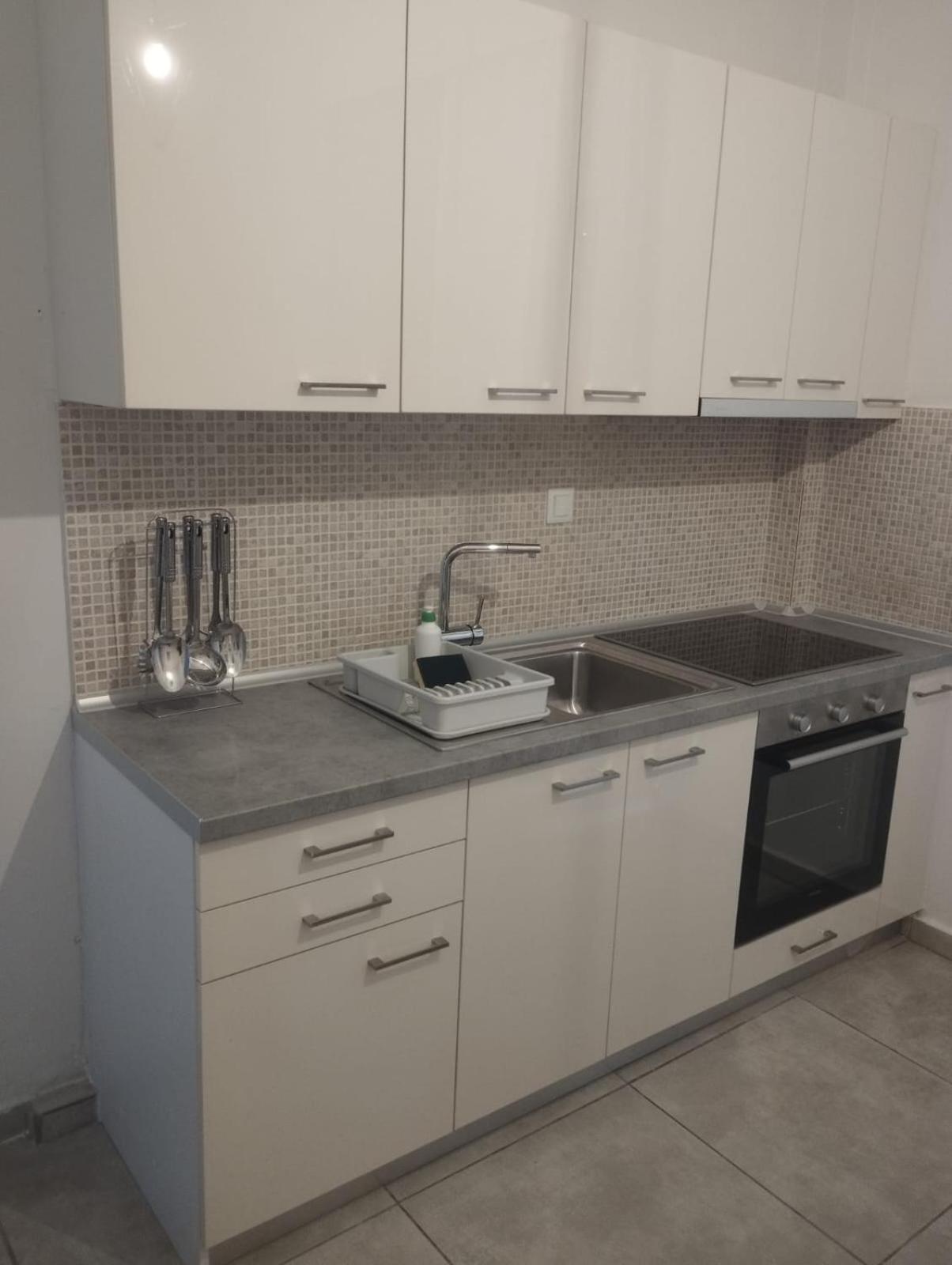 Luca Apartments Palaiontsiflikion Luaran gambar
